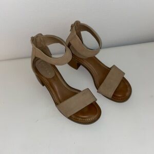 Tan heels ankle wrap zip up sandals suede leather y2k super cute going out shoes